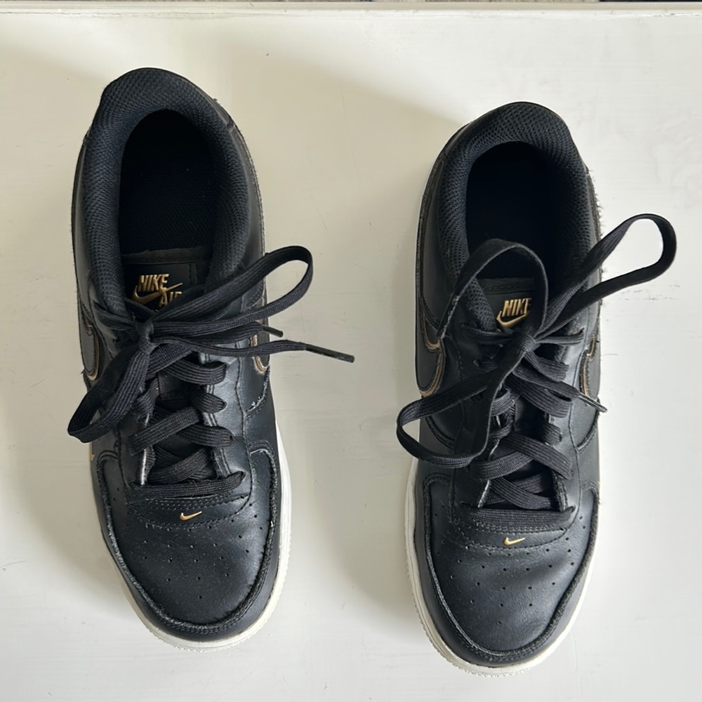 Kids Size 7Y Nike Air